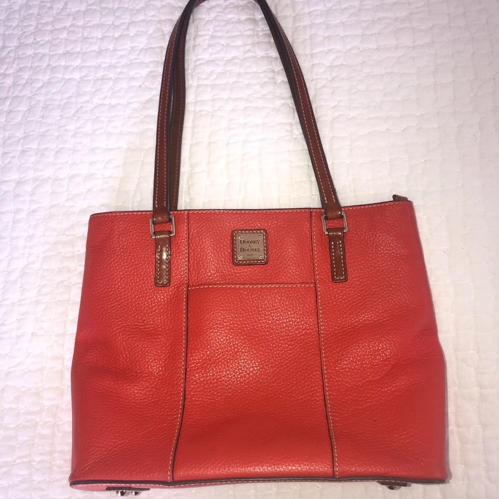 Pebble Grain Small Lexington Shopper tote